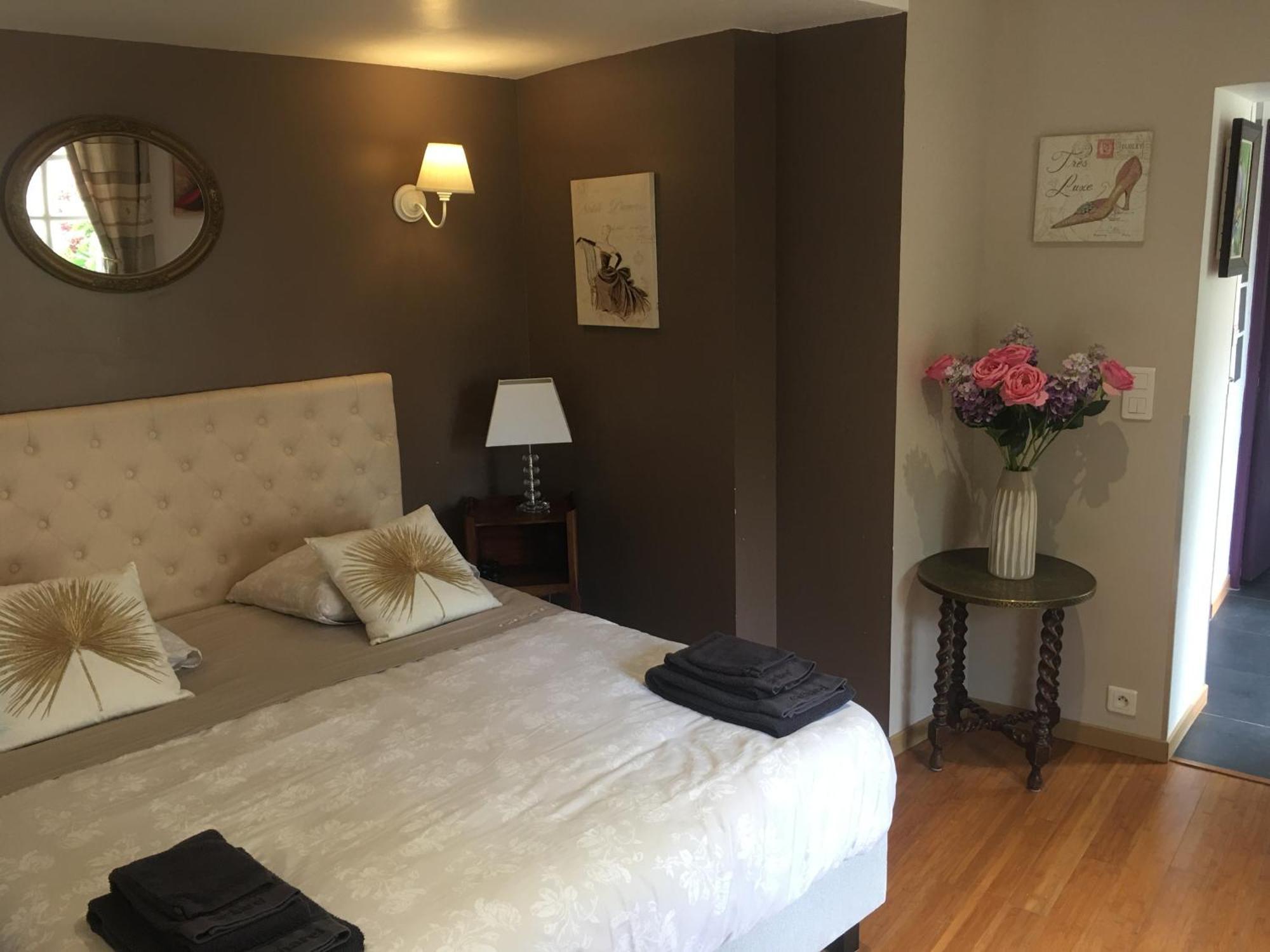 La Tour De Flandre Apartment Rousseloy Room photo